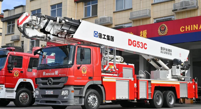 一辆进口消防车2400万！中国连航母都能造，为何却造不出消防车？