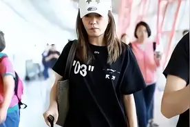 顺藤摸瓜！49岁赵薇近况曝光，圈内封杀只是冰山一角！图片