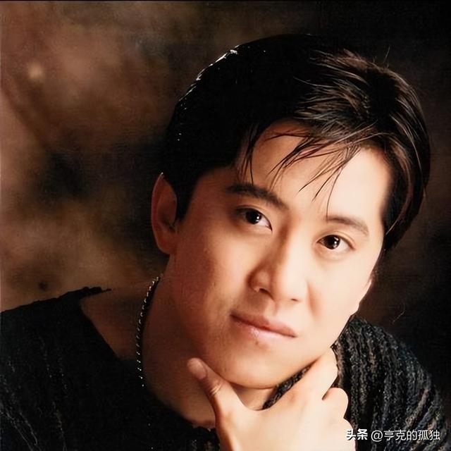 他8次上春晚，作死被捕入狱，今54岁无人问津，老搭档也断了联系