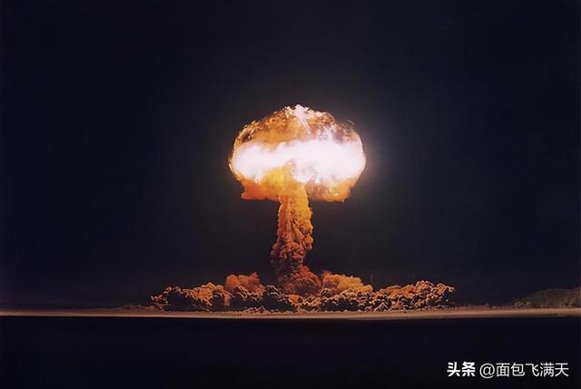 33年前，美国曾做过一个实验，将4男4女关一起两年，结果怎样