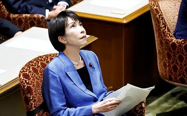 中方发布1号公告	，对日本下达禁令，全面断供稀土，高市得到惩罚