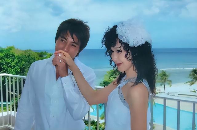 夫妻俩为了不变老，坚持31年不吃肉不生子，如今59岁近照不敢认