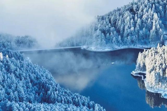 颜值暴击！好期待明月山下雪呀~