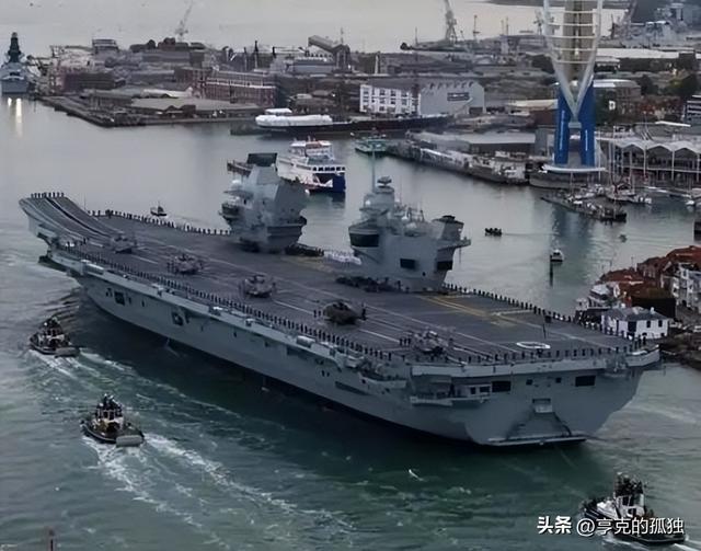 又让张召忠说中了？东拼西凑550亿建的2艘航母，如今彻底成为累赘