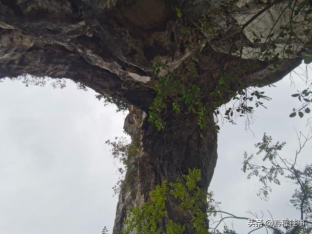 寻找一个最为艰难的躲匪洞，我难到达，土匪也难以到达