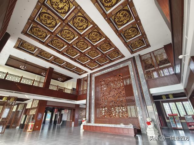 在“天仙配”传说的故事发生地孝感，建有一座“凤凰天仙城”