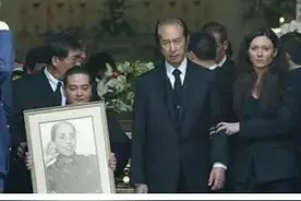 赌王何鸿燊：带白金胎盘降生，记忆超常，连娶四房死前花15亿续命图片