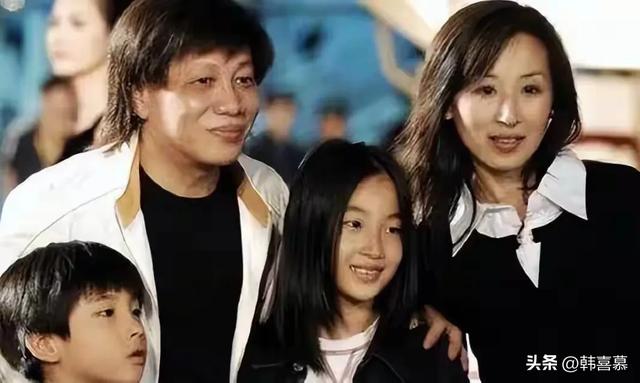 梁小龙去世，死因成谜	，狂发生前视频，承认婚内出轨，妻子很漂亮