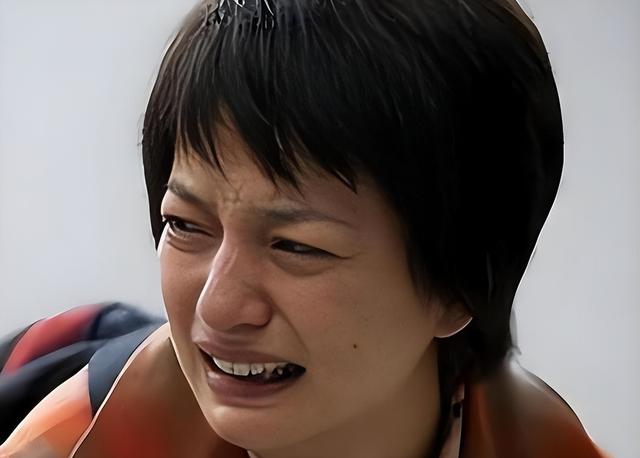 拔出萝卜带出泥！49岁赵薇近况被曝，原来圈内封杀只是冰山一角