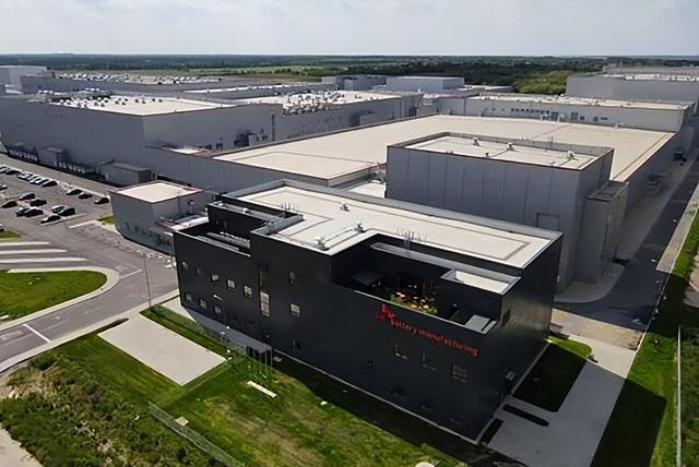 全都“叛变	”了，台积电、三星接连宣布停关	，外媒：中国不买了？