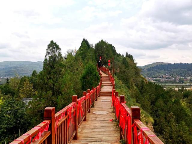 秋色祁山
