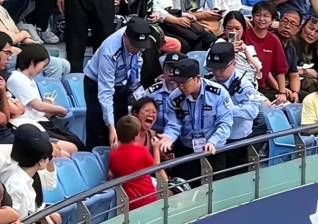 越扒越有！上海闹事网球姐生活奢靡，前男友也不一般，邻居曝更多
