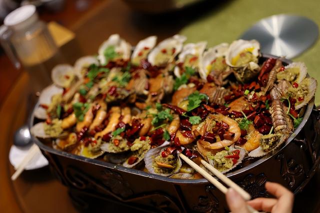 国内最“贵”的1条自驾线，完整走一圈10万起，退休后必走一趟！