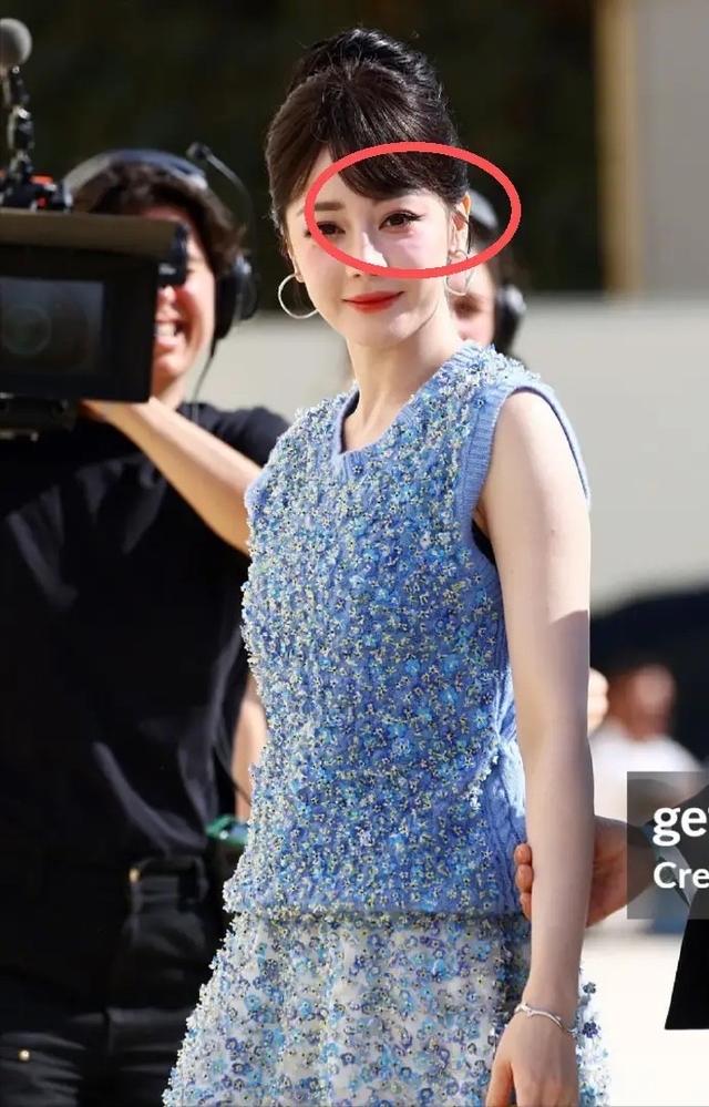 巴黎大秀：热巴又土又美，Lisa三角区尴尬，周也显老，邓文迪升咖
