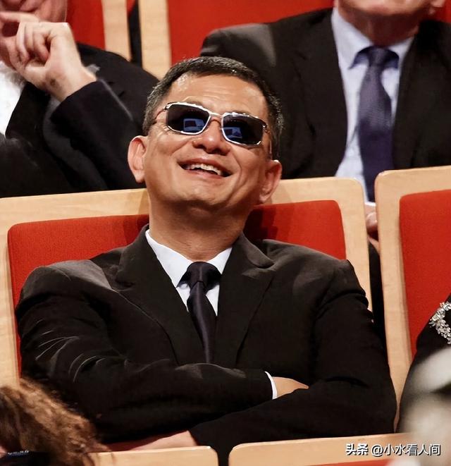 陪玩陪睡不算啥，舔手指、集体嫖娼、袒护强奸犯，背后事捂不住了