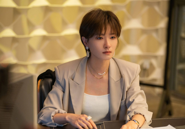 因长的太漂亮，七次拒绝导演“要求”被雪藏，43岁终凭实力走红