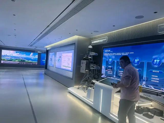 比日本还“贵”的英伟达，快没钱了?专家:除了美国根本没人陪它玩