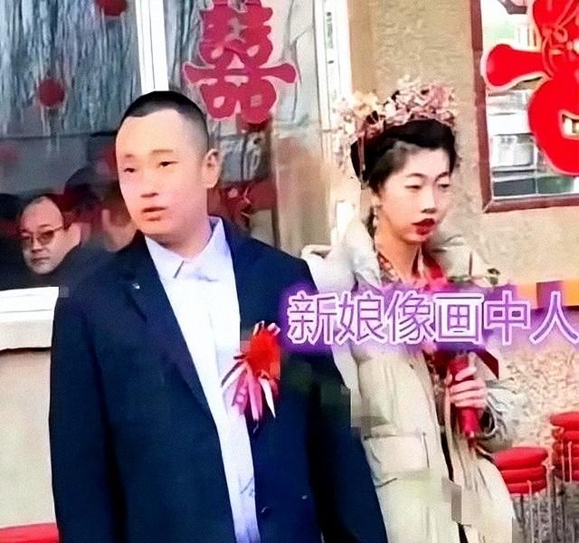甘肃一男子结婚，新娘因相貌古雅爆红，网民：如仕女图里走出来