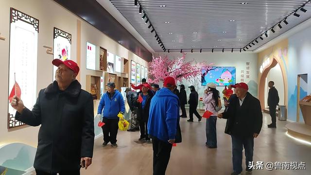 颐源医养组织老人游杜庄桃花源 龟山景区 解锁冬日康养新体验