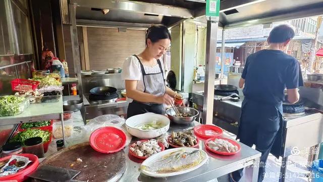 彩色旅图｜光影里的霞浦：滩涂、古树与渔排的诗意时光