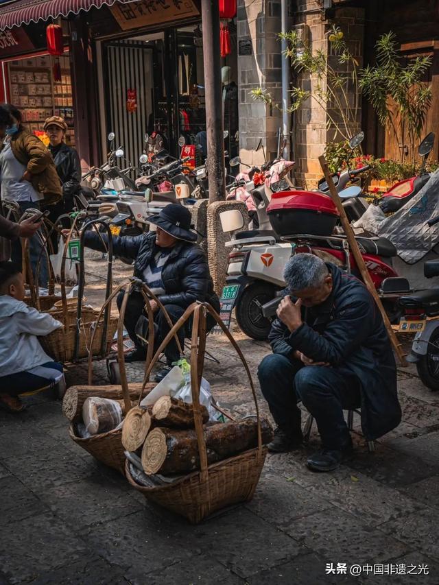 云南建水——千年临安古城 ：中国最后一座活着的古城！