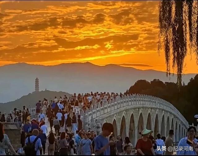 北京金秋：一场穿越时光与味蕾的旅行