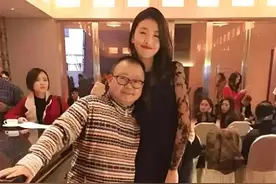 原来他们是两口子，老婆1米82，演技最好的模特，老公也是演员图片