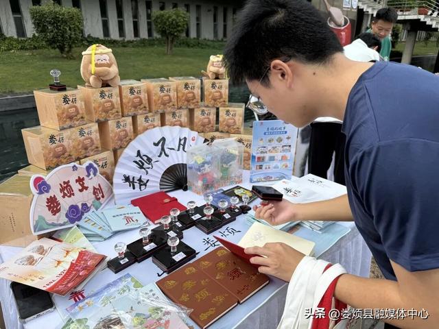 人到山西好风光——娄烦非遗文创、农特产品亮相2025年太原市人才引进宣介深圳专场（深圳大学站）