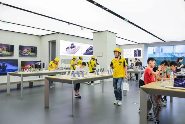 闪购成新品首发战场，3C消费变了