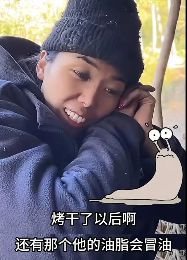 为了治疗精神内耗	，他们脱下长衫去山里当起了野人