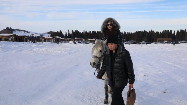 雪漫库尔德宁 游客醉享冬日时光
