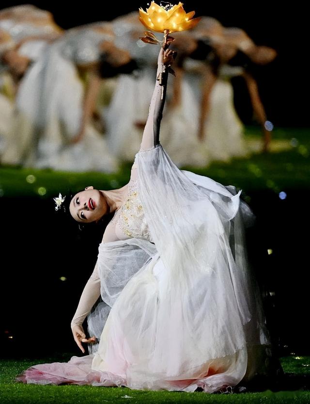 罪有应得！官方彻查后	，闫学晶再迎噩耗，她最担心的事还是发生了