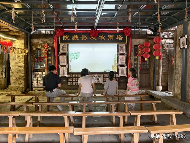 石头和木头堆成的古村落——塔尔坡