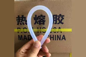 现在的年轻人真是厉害！几毛钱一根的“热熔胶”，都被用出花来了图片