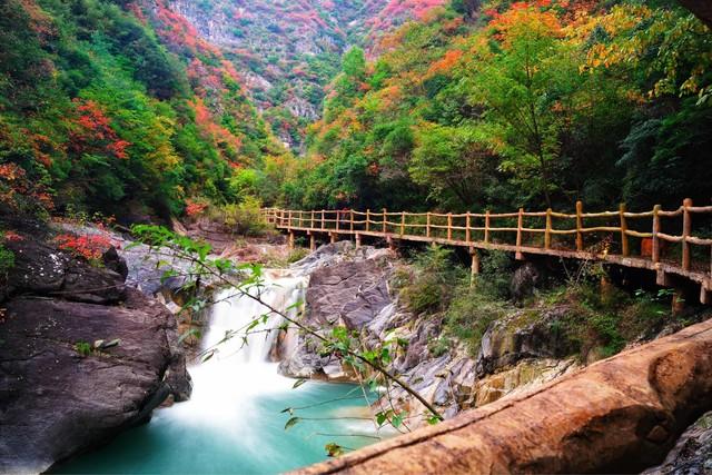 双节首日去哪玩？2000县城迎游客，这10个景区最扎堆