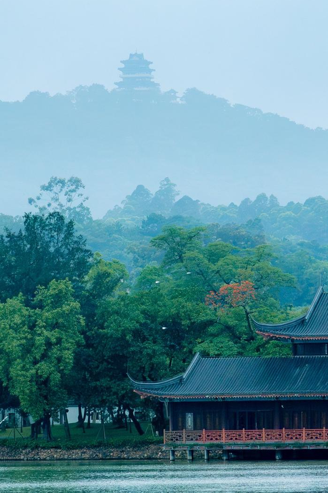 中国十大最美城市湖泊，你去过几个？