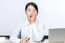 经常打哈欠是中风前兆？有这2种情况千万当心！图片