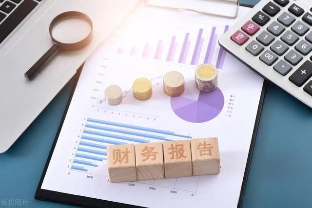 企业管理关键：平衡财务逻辑与会计人设的双面智慧