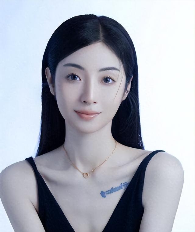 “买英国精子生3娃”的山东女人，8年后现状曝光！如今她后悔不？