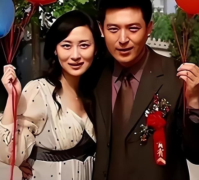 明着吃软饭？18 次上春晚全靠老婆，结婚近 30 年身上没有一分积蓄
