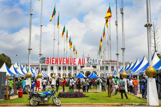 92岁总统连任遭亲女反水，宫廷内讧？非洲最强“裱糊匠”！