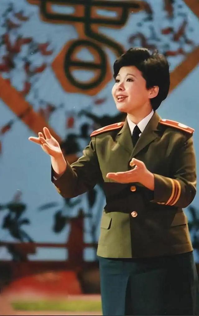 63岁董文华不再沉默，揭露当年被“封杀”原因，原来我们错怪她了
