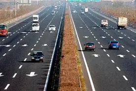 夏季高温，如何预防汽车自燃？图片