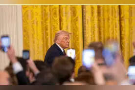 访华未果，特朗普又下狠手，禁止哈佛招收国际学生，甩出三大理由图片