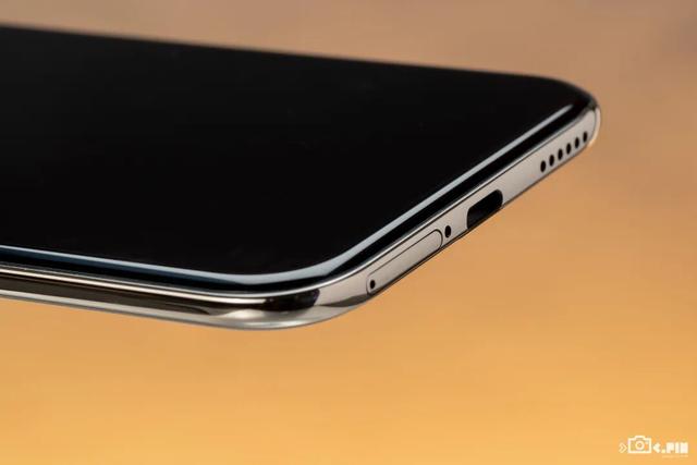 体验完华为 Mate 70 Air, 我感觉它被Air耽误了