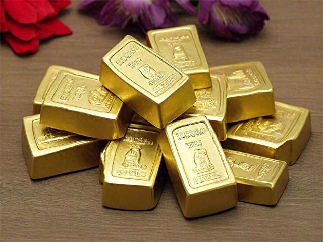 黄金4000美元关口胶着	，美联储施压市场观望，中美政策走向成关键