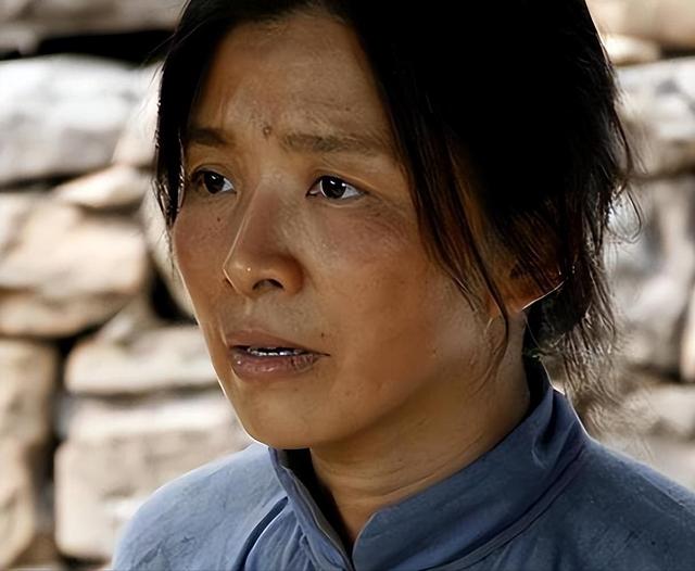 原来他是迟蓬丈夫，难怪66岁能出演《生万物》，有个好丈夫太重要