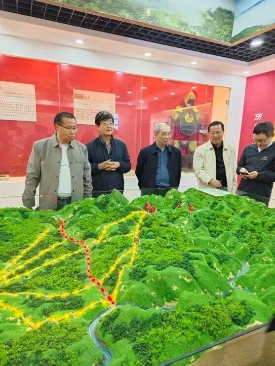 (胡雨欣)徽县考察记：秋雨中随师友循古道，探千年文脉