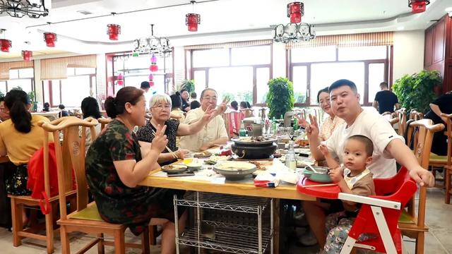 这条高铁带火了咱梅里斯！