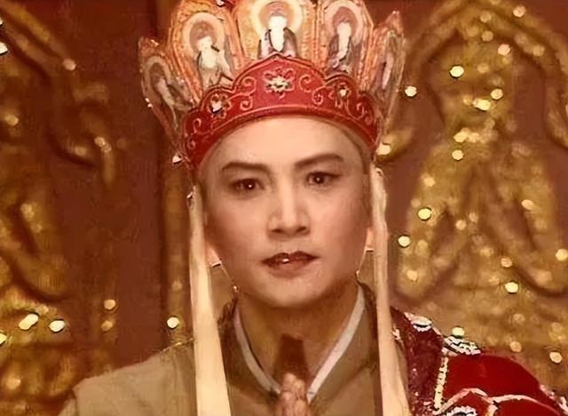 迟重瑞也没想到，被嫌年纪大的妻子陈丽华，如今给他这么大的回报